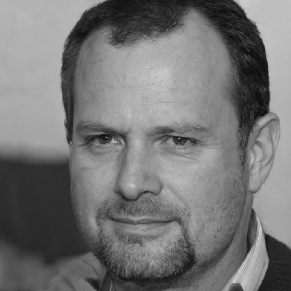 Porträtfoto von Dr. Lennart Obermeier